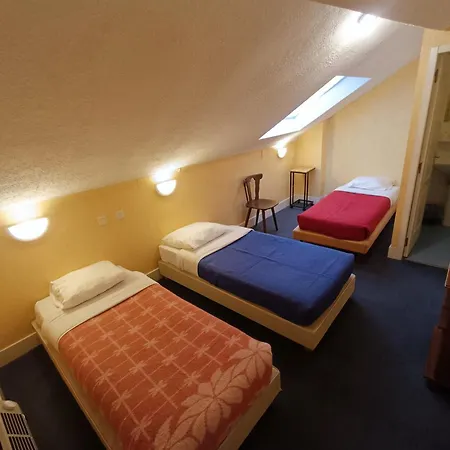 Casa de hóspedes Chez Marie Et Didier 1 Minute à Pied Du Sanctuaire De 3*