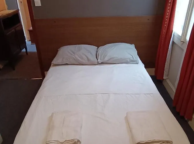 Chez Marie Et Didier 1 Minute à Pied Du Sanctuaire De Casa de hóspedes Lourdes