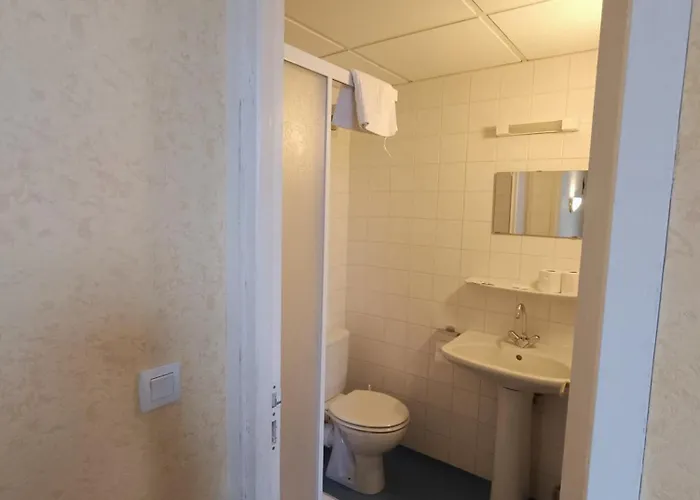 Chez Marie Et Didier 1 Minute à Pied Du Sanctuaire De Casa de hóspedes