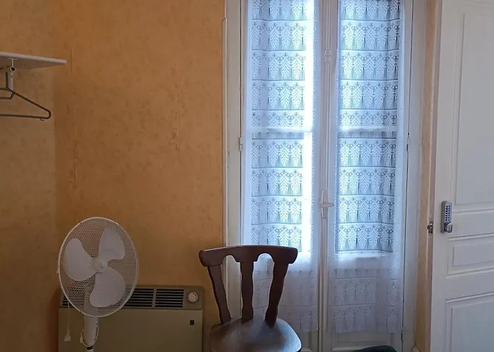 Chez Marie Et Didier 1 Minute à Pied Du Sanctuaire De Casa de hóspedes 3*