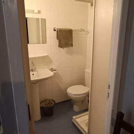 Chez Marie Et Didier 1 Minute A Pied Du Sanctuaire De Guest house Lourdes
