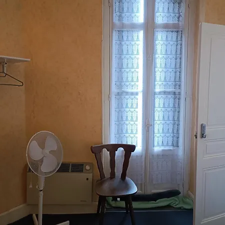 Chez Marie Et Didier 1 Minute A Pied Du Sanctuaire De Guest house *
