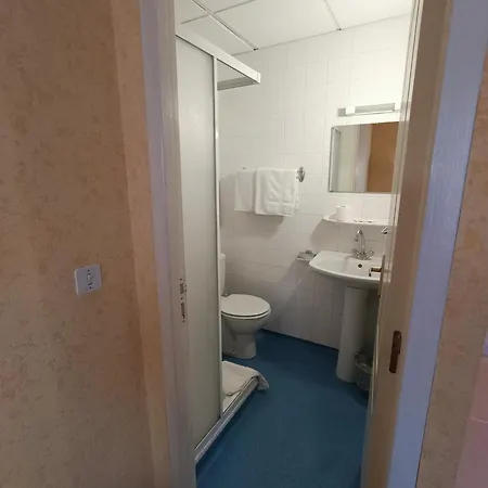 Chez Marie Et Didier 1 Minute à Pied Du Sanctuaire De Maison d'hôtes